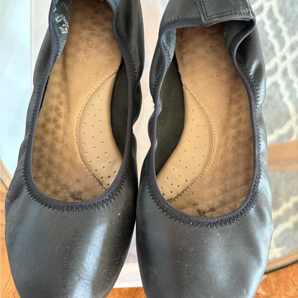 Elegant Black Women's Ballet Flats
